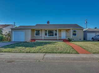 1944 W De Ovan Ave, Stockton, CA 95204