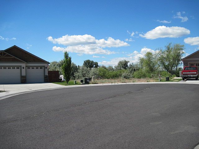 2nd image of 554 Sparrow Ln