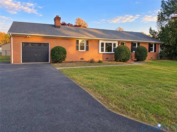 7950 Kenmore Dr, Mechanicsville, VA 23111