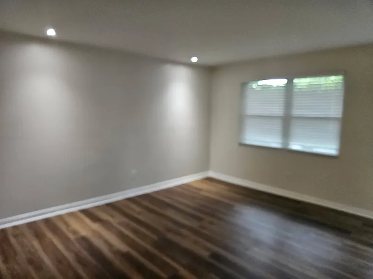 3193 E Point St #4 — Photo 3