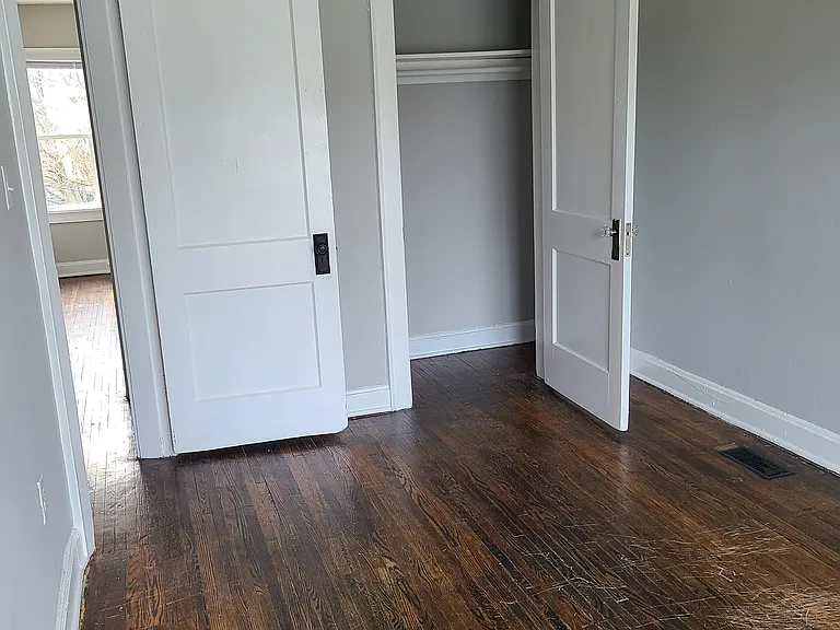366 Gilbert St — Photo 9