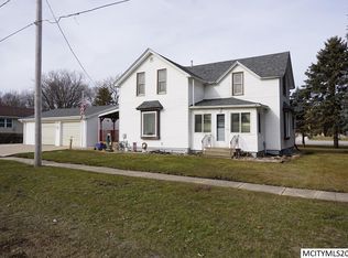 128 E North St, Manly, IA 50456