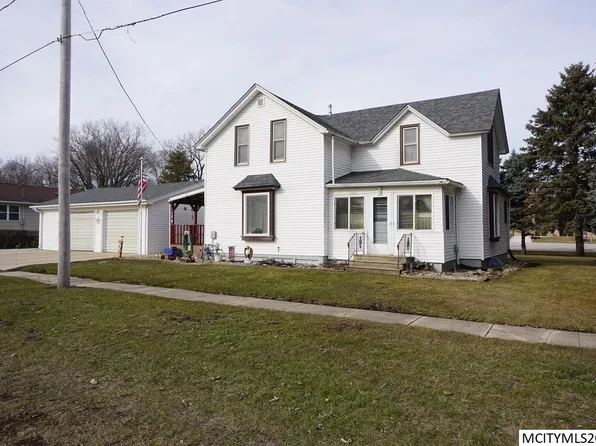 128 E North St, Manly, IA 50456