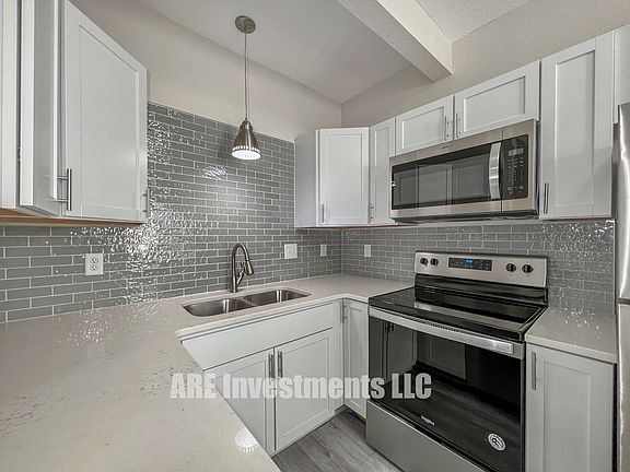 2nd image of 949 28th St