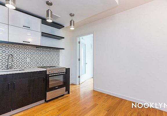 2nd image of 146 Linden Blvd APT 2C