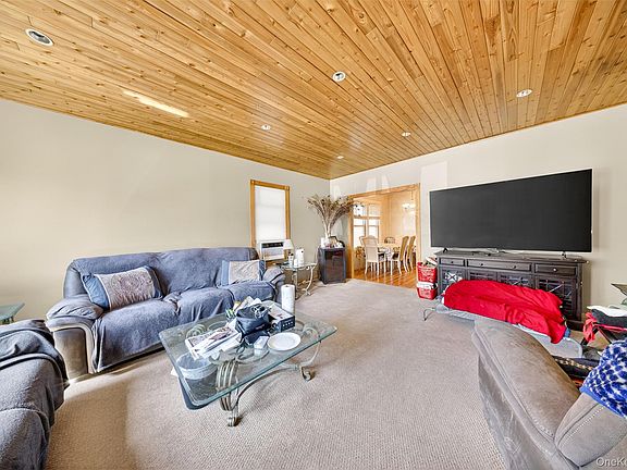 3rd image of 121-29 8th Avenue
