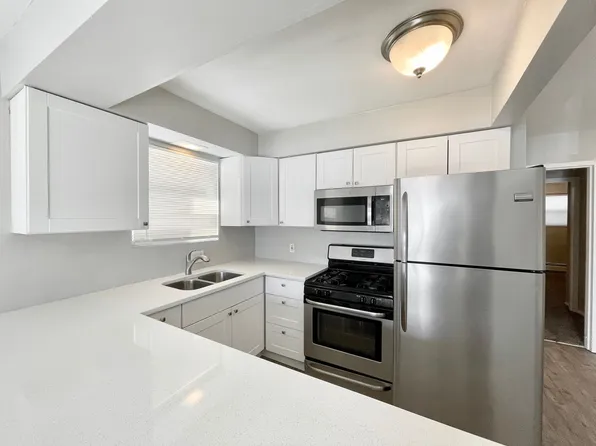 509 Knapp St NE APT 1, Grand Rapids, MI 49505