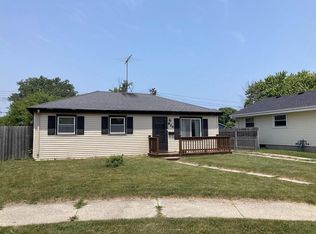 824 Valerie Ct, Racine, WI 53403