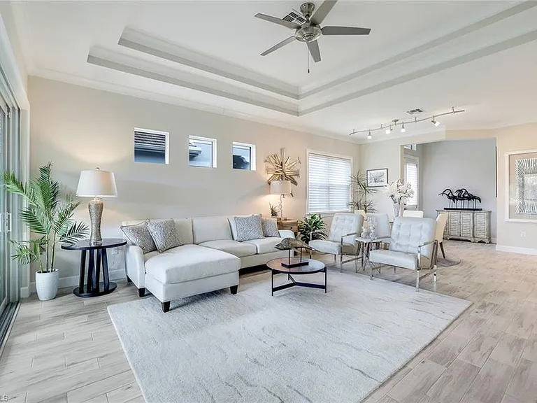 5831 Haiti Dr — Photo 2