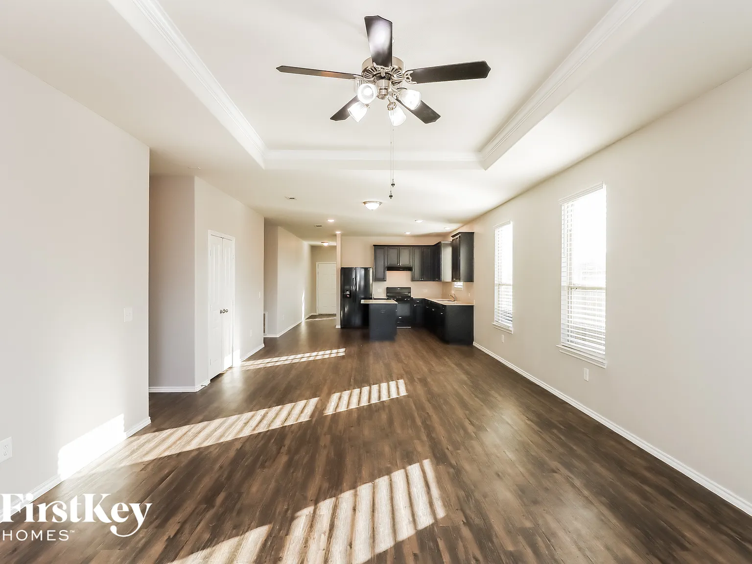 3 bed, 2.0 bath, 1760 sqft, $2,490 — Photo 4