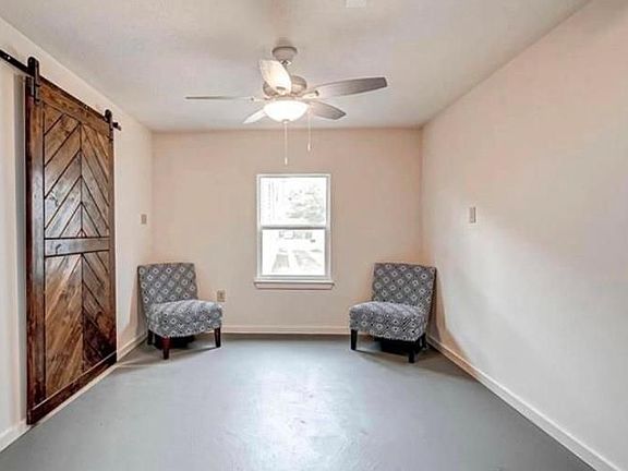 4th image of 5105 Avenue S #B