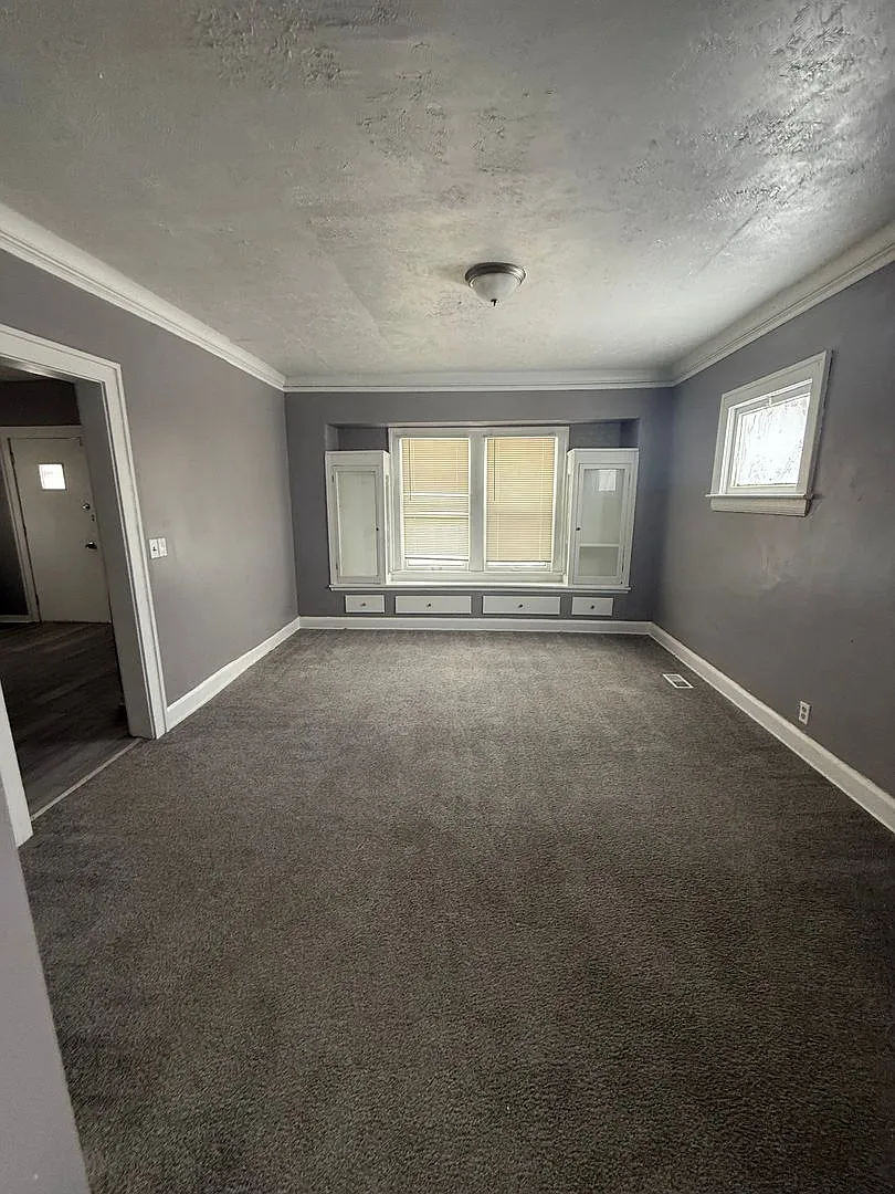 Building Photo - 10202 Hilgert Dr