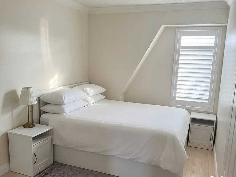 33 Sprucedale Way — Photo 9