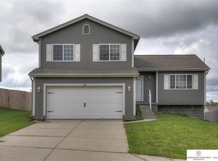 7421 Potter St, Omaha, NE 68122