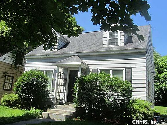 3rd image of 154 Clyde Ave