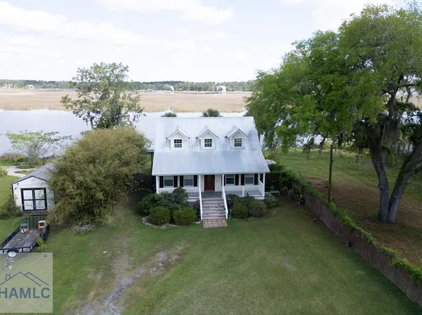 159 E 1st St, Midway, GA 31320