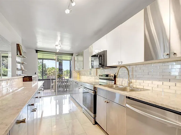 4770 Fountains Dr S #304 — Photo 1