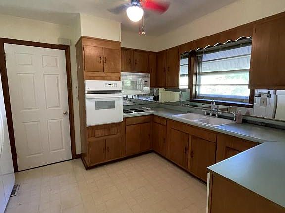 3rd image of 167 Pisgah Dr