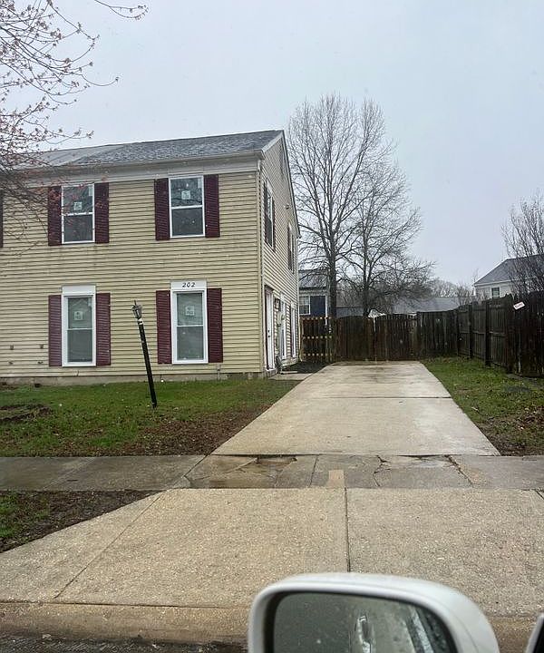 1st image of 202 Jennifer Dr
