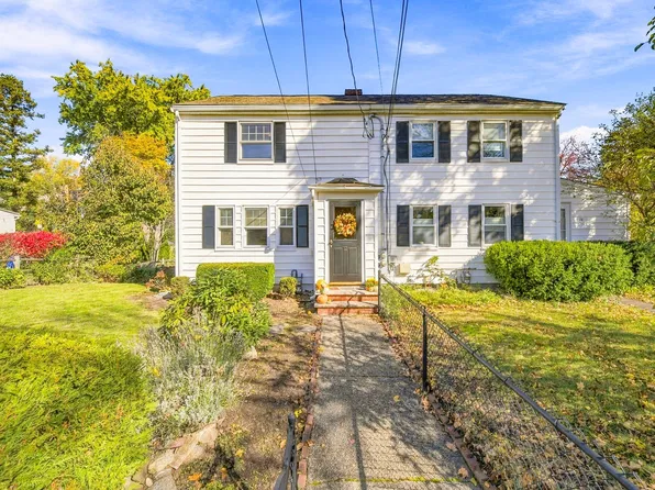 12 Marrigan St, Arlington, MA 02474
