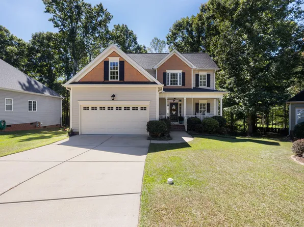 926 Lukestone Dr, Fuquay Varina, NC 27526