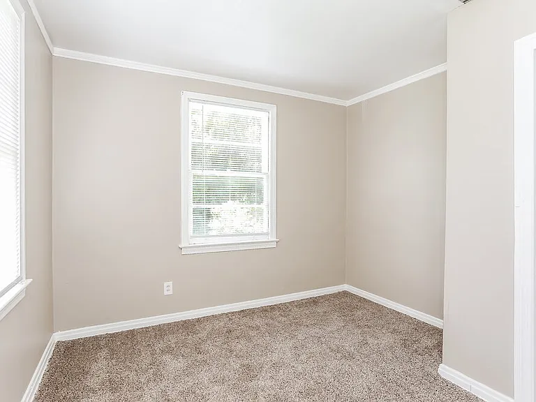 3037 Columbus Ave — Photo 13