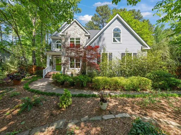 2112 Ridgefield Dr, Chapel Hill, NC 27517
