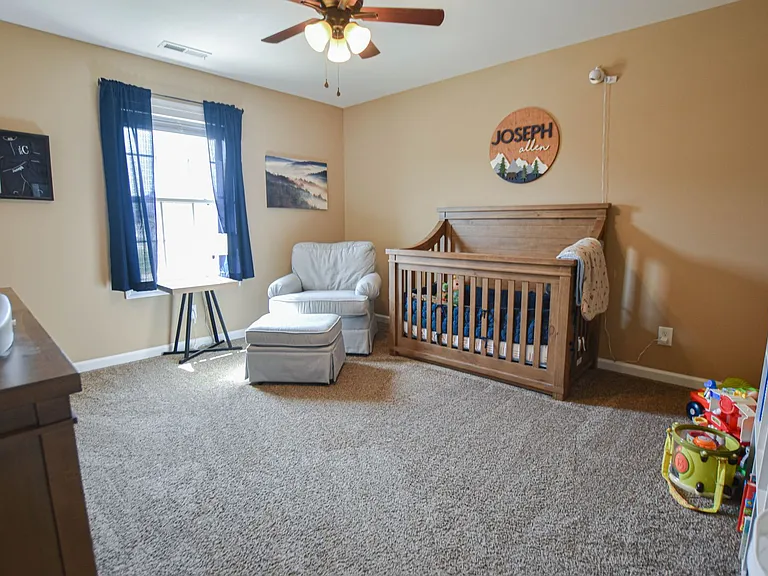 1016 Meadowview Ln — Photo 15
