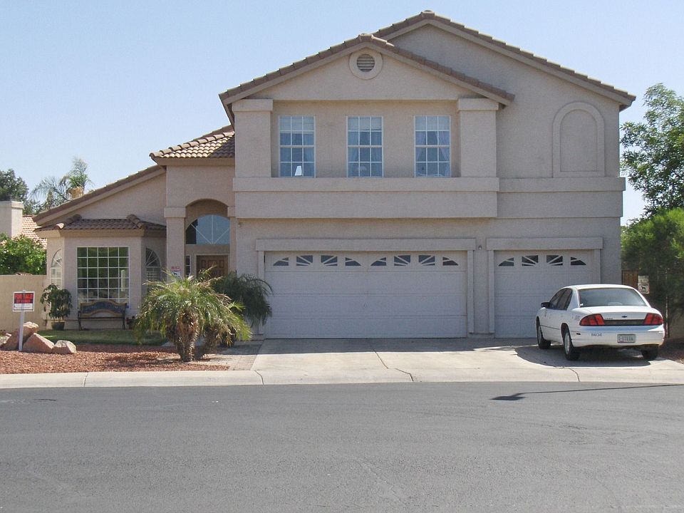 Huge home for large family right next to elementary school