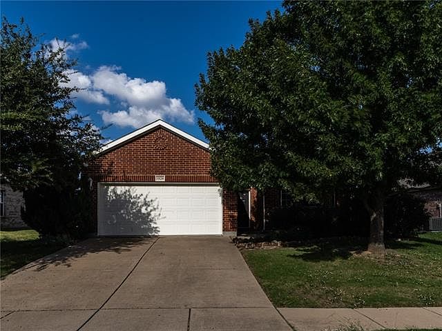 1st image of 1124 Emerson Dr