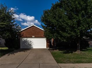 1124 Emerson Dr, Burleson, TX 76028