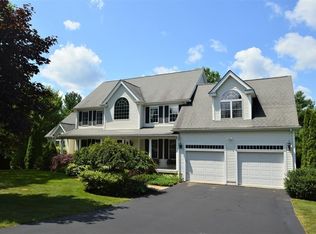 117 Fall Ln, Franklin, MA 02038