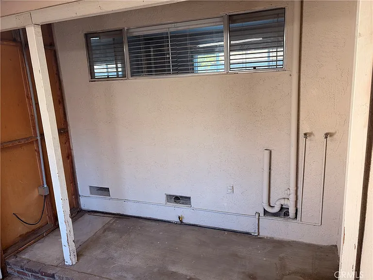 1222 S Gladys Ave #A — Photo 23