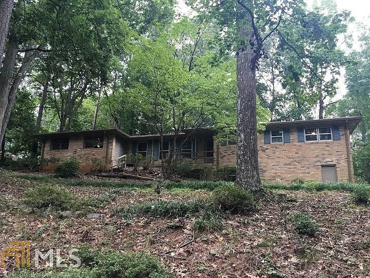 1st image of 373 Theresa Ct
