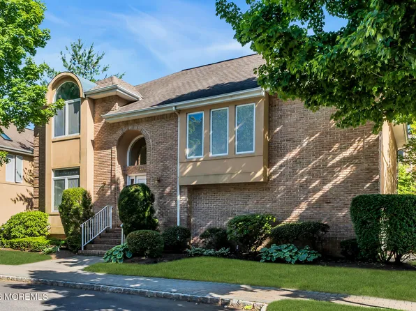 166 La Quinta Court, Holmdel, NJ 07733