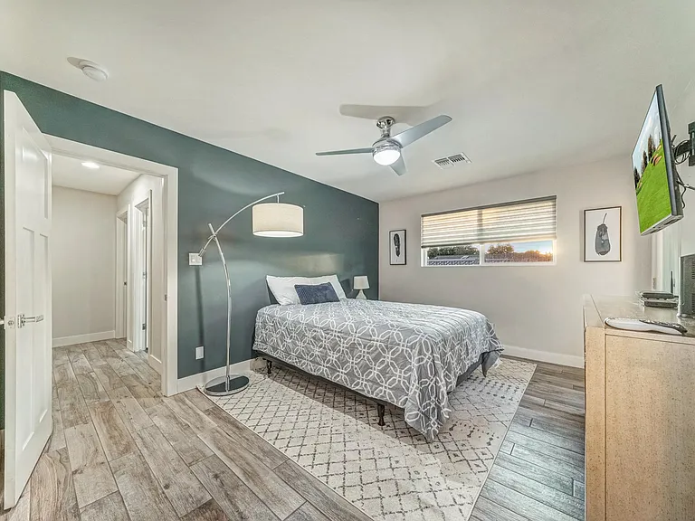 4623 E Earll Dr — Photo 21