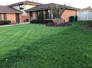 8692 Wheeler Dr, Orland Park, IL 60462