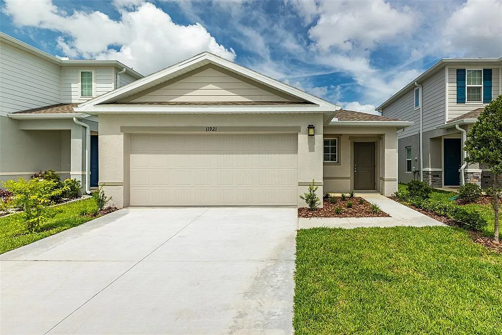 3 bed, 2.0 bath, 1500 sqft, $2,050 — Photo 1