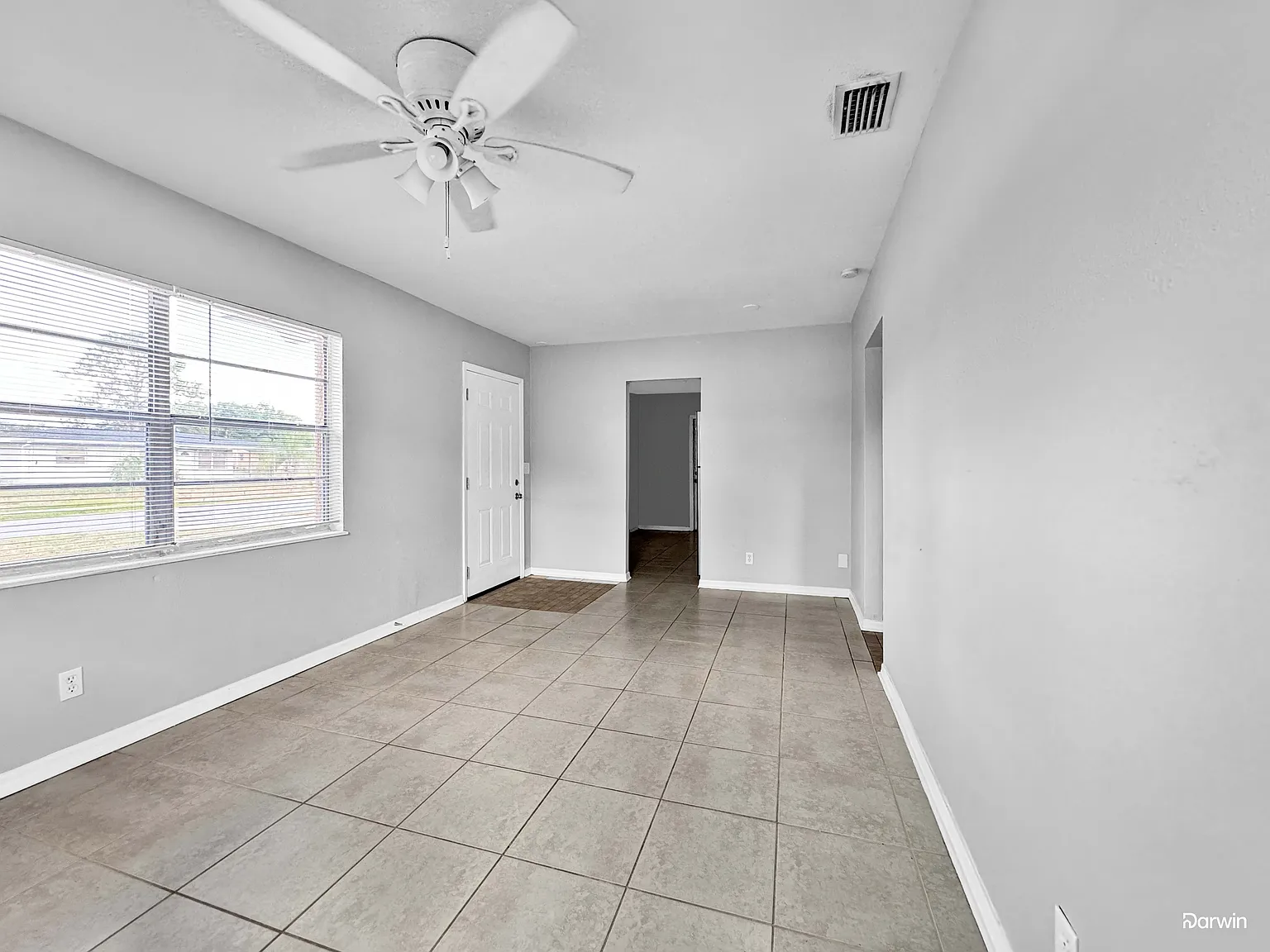 2 bed, 2.0 bath, 900 sqft, $1,680 — Photo 3