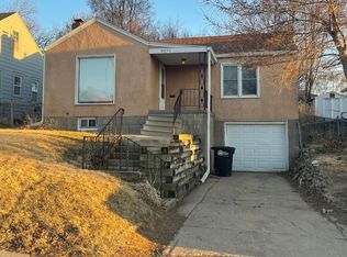 6023 Pine St, Omaha, NE 68106