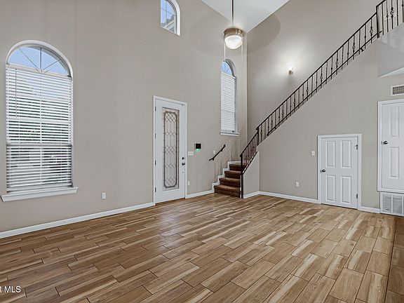 3rd image of 6572 Hoop St