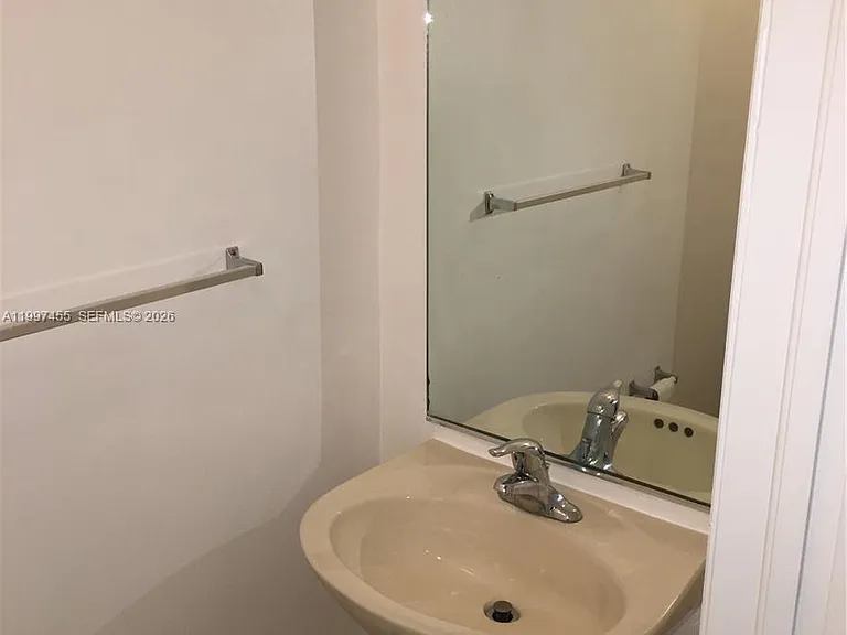 962 SW 143rd Ave #2207 — Photo 7