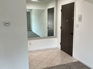 1749 Monticello St #E-7, Trenton, MI 48183