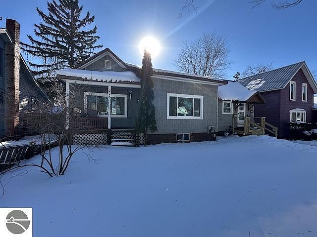 1st image of 218 Evart St
