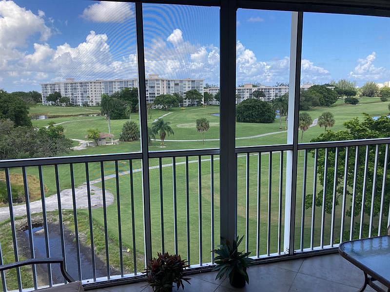 1st image of 2901 S Palm Aire Dr APT 604