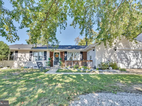 10542 Beechwood Dr, Waldorf, MD 20601