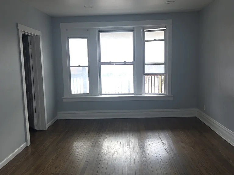 2704 E 77th St #2W — Photo 9