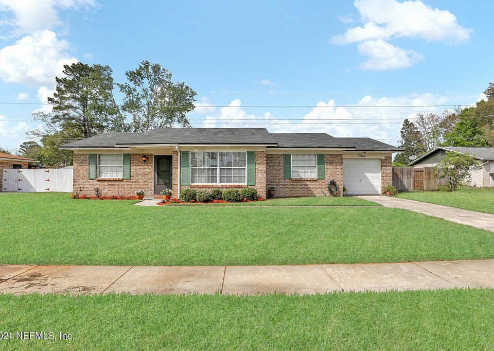 1st image of 1746 Papaya Dr N