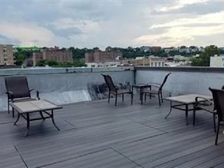 210 Jefferson St #4B — Photo 2