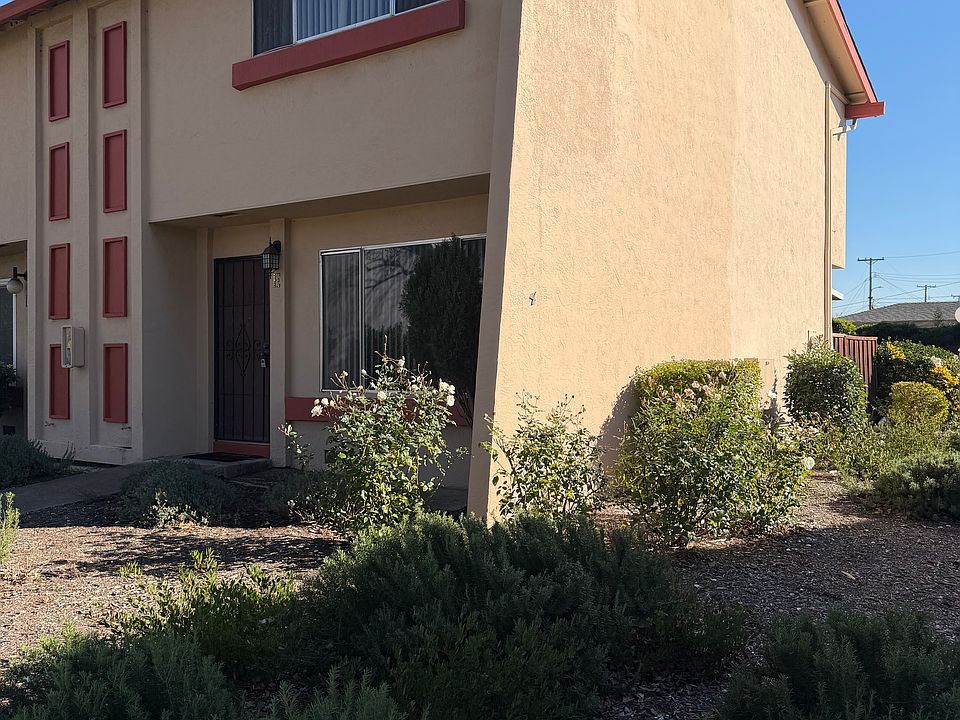 1st image of 1894 Lynwood Dr APT E